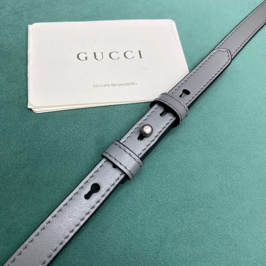 【P1050】Gucci包包价格 古驰447632灰色竖条和斜条绗缝斜挎相机包